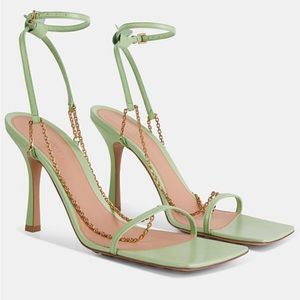 Green Stretch Ankle Strap Chain Sandals